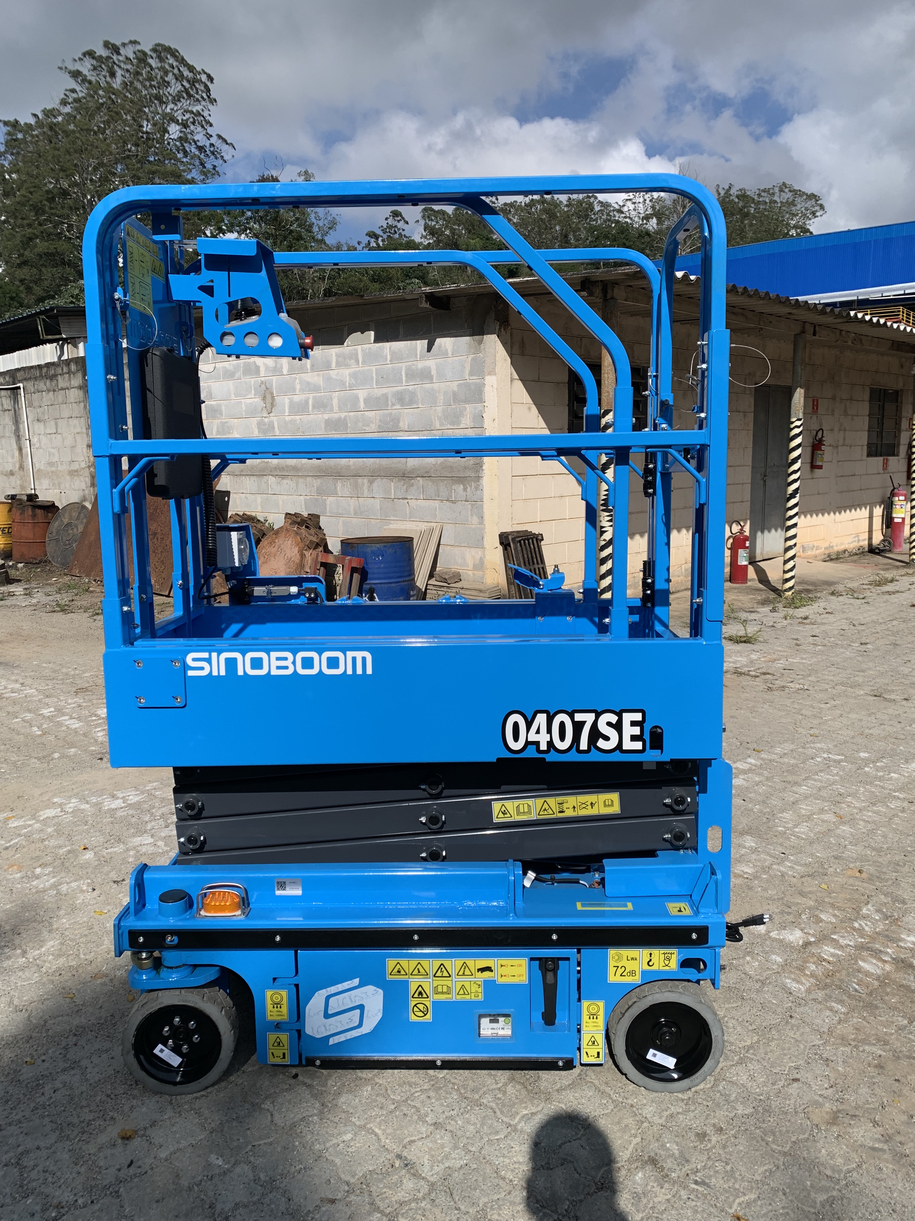 Sinoboom 0407SE tesoura compacta 6,5m da frota Almape